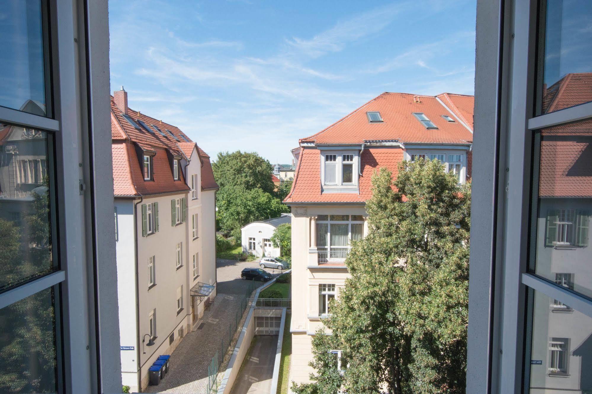 Modern Design Im Klassischem Altbau Weimar  Exteriör bild